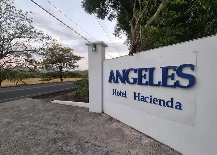 Hotel Hacienda Angeles 2*